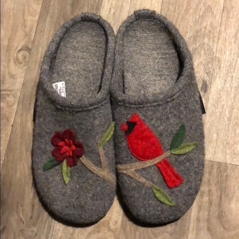 Women’s Wool Slippers